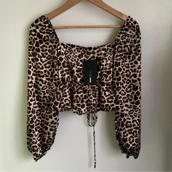 NWT Fashion Nova Animal Print  Cropped Blouse - Picture 2 of 6